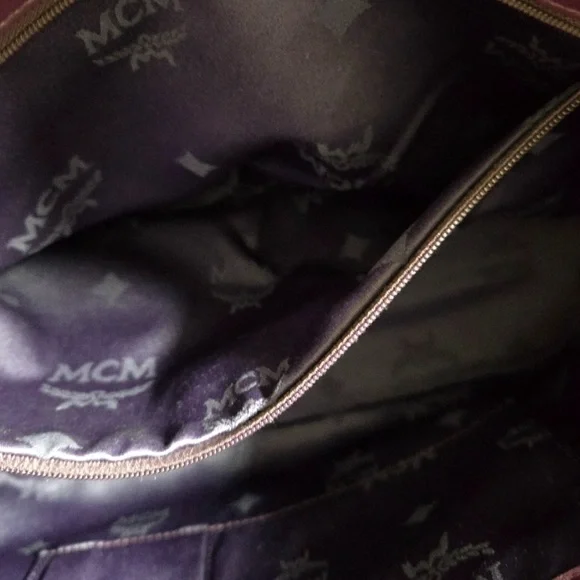 AUTHENTIC MCM LIMITED EDITION PATENT LEATHER MAROON/ PURPLE
SHOULDER BAG TOTE - Picture 12 of 13